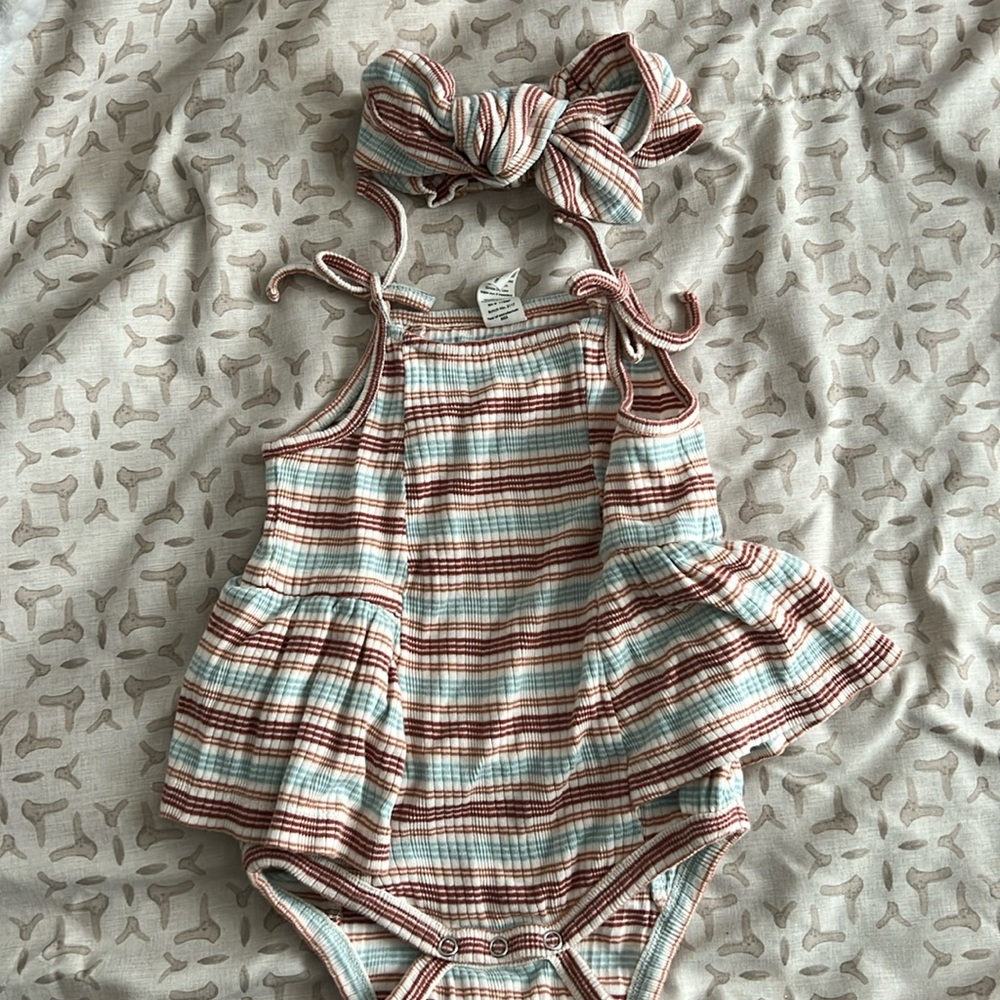 KQ BALLERINA WITH MATCHING BOW